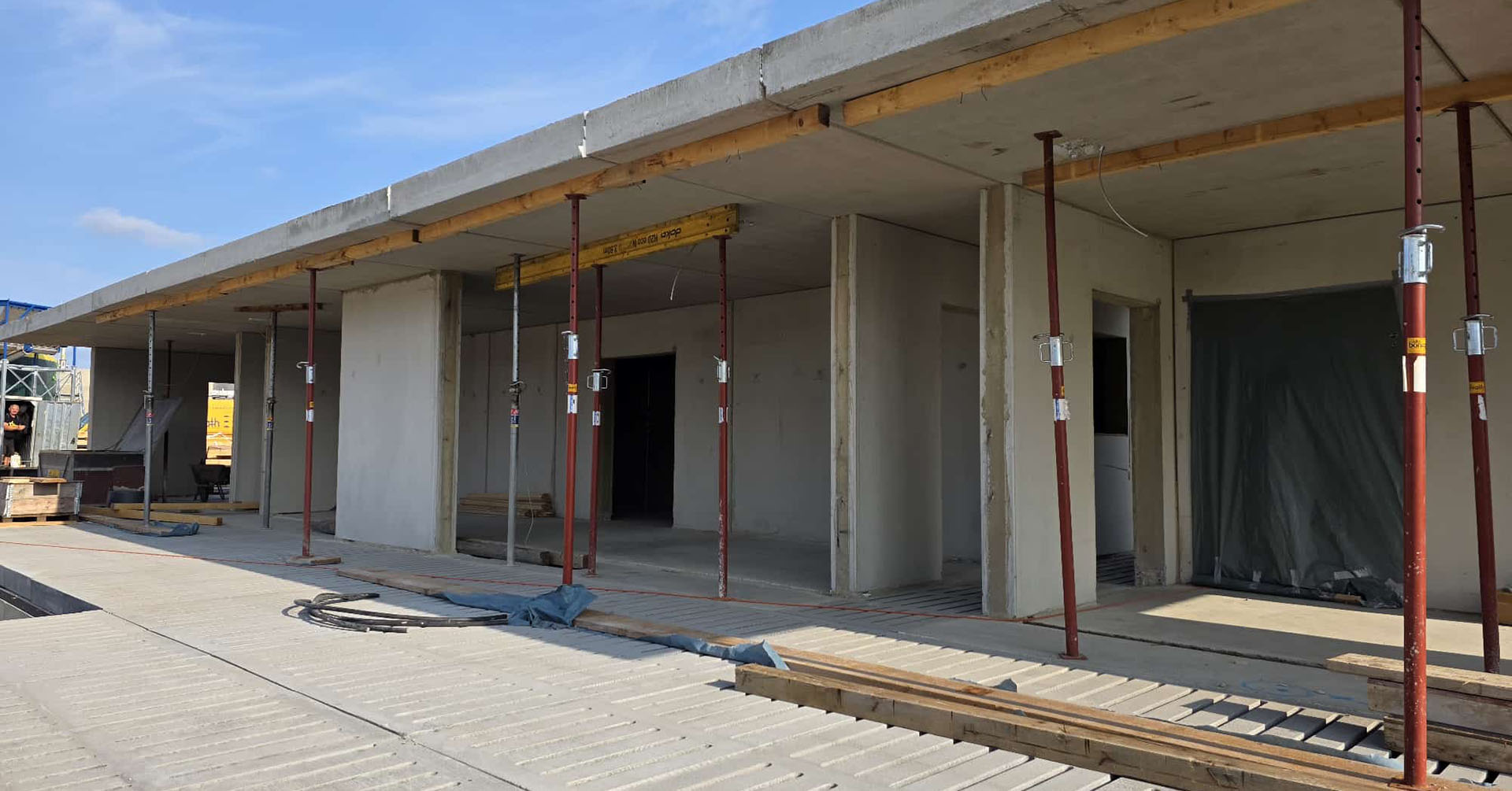 kealen-installatiebedrijf-projecten-familie-biermann-stal-05-1920x1005px